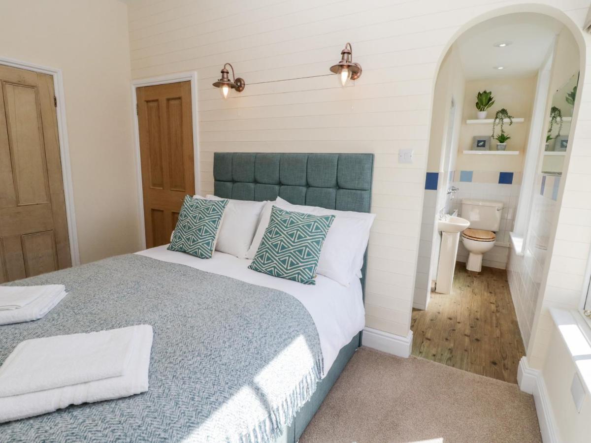 Villa Laurel House Whitby Esterno foto
